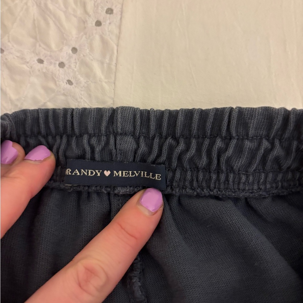 Brandy Melville Dark Blue Rosa Sweatshorts - Picture 4 of 4